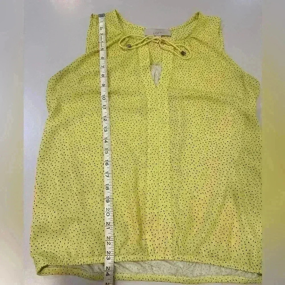 Loft Sleeveless Yellow Print Front Tie Blouse Size Medium - Picture 4 of 6